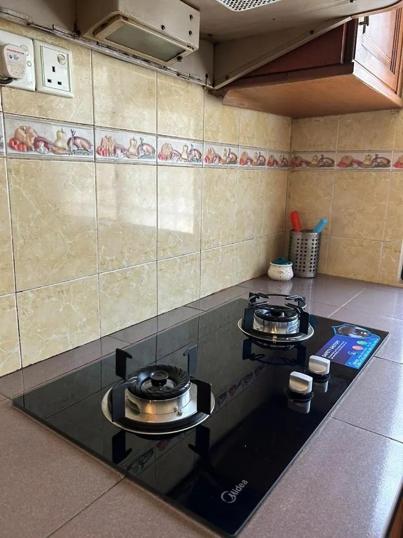 Double Storey Terrace House Perai Ferienhaus